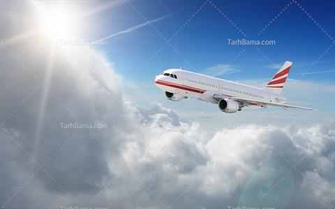 تصویر با کیفیت هواپیما در آسمان کنار نور خورشید